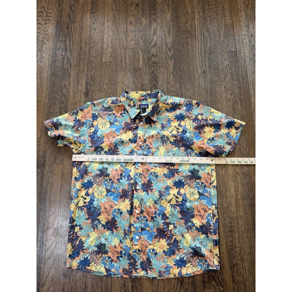 Patagonia Mens XL Organic Cotton Short Sleeve Floral Tropical Button Up Shirt - Picture 2 of 4